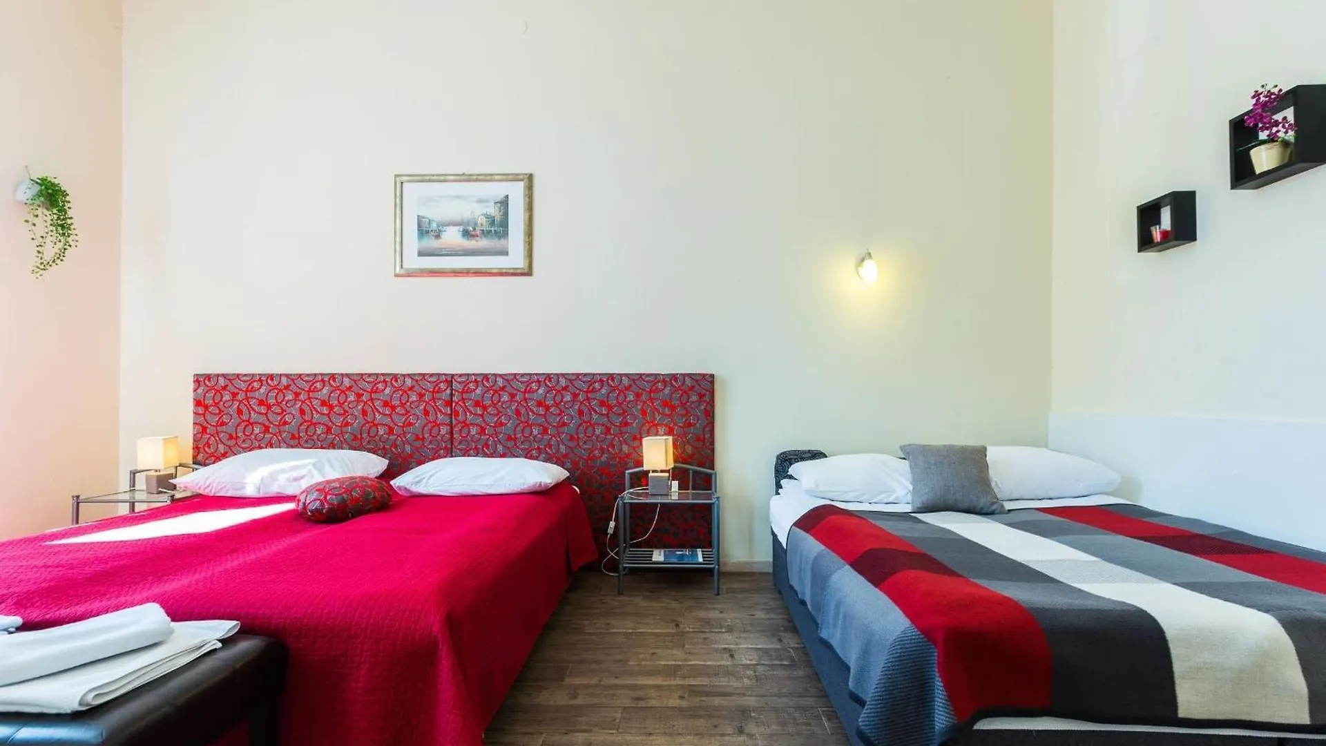 Charming And Historic Old Town Apartments 자다르