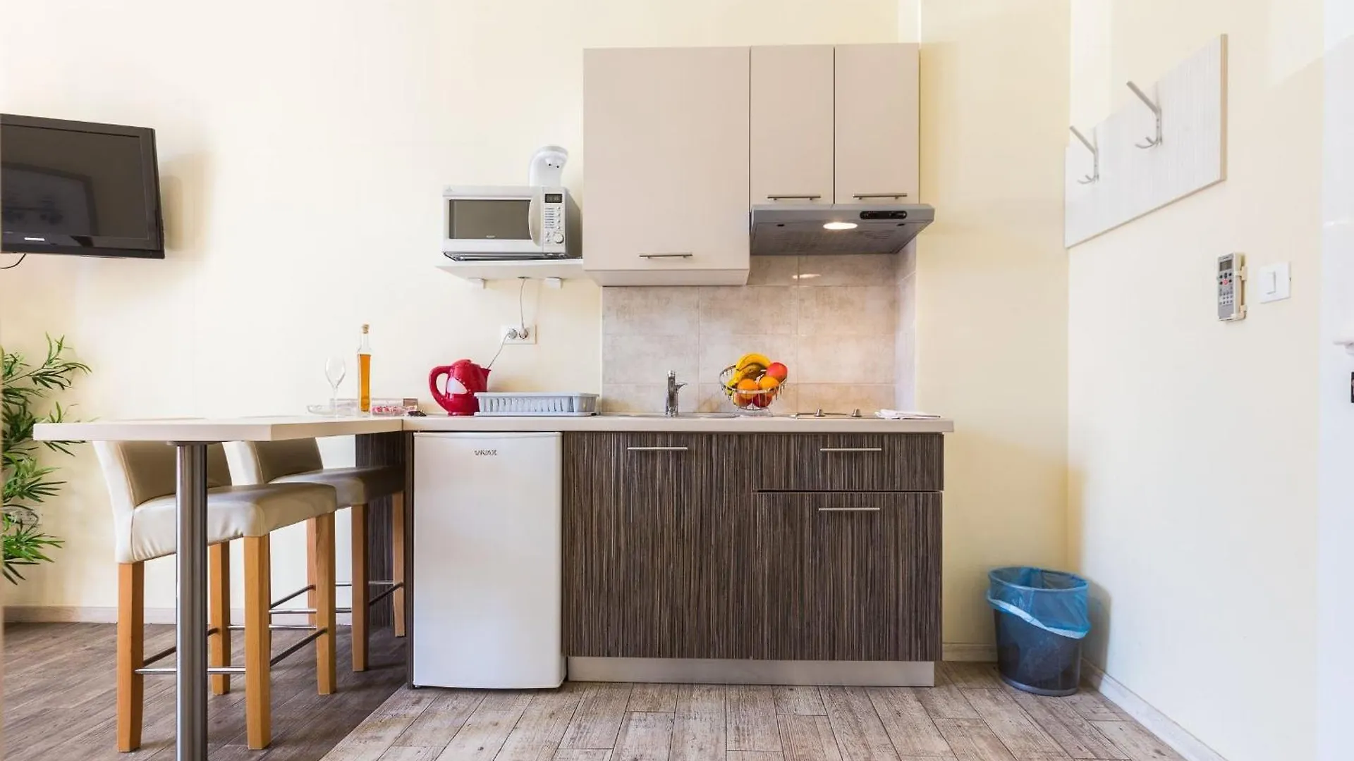 Charming And Historic Old Town Apartments 자다르