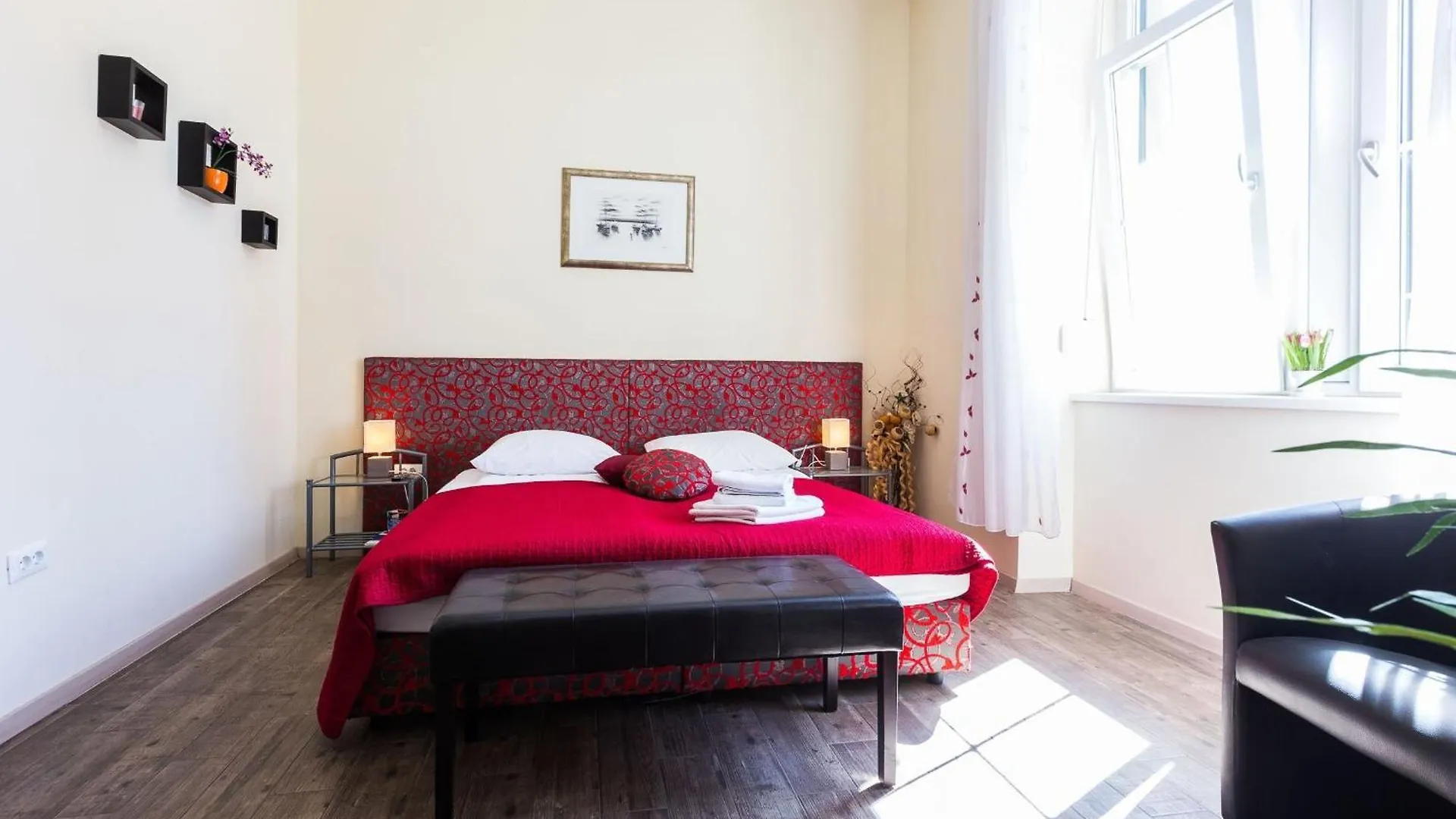 Charming And Historic Old Town Apartments 자다르