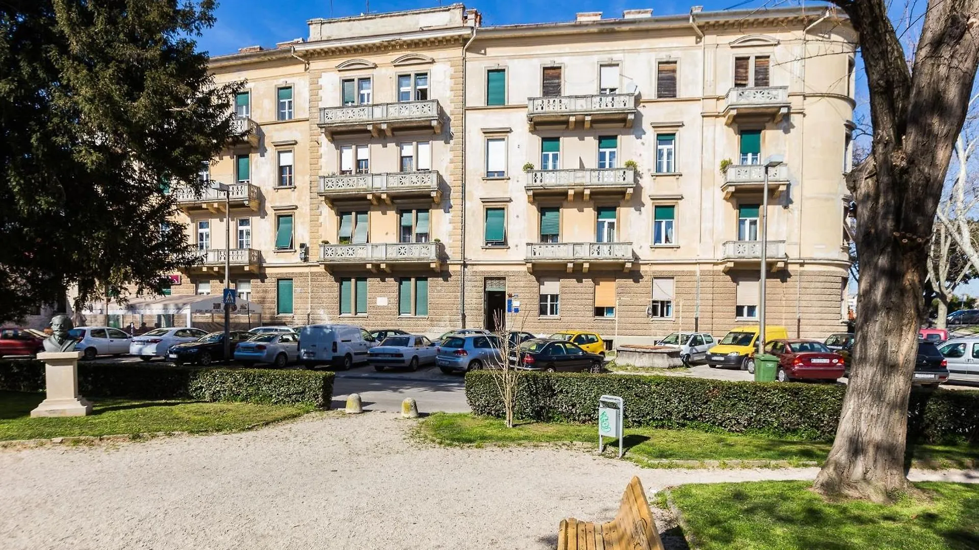 Charming And Historic Old Town Apartments 자다르 0*,  크로아티아